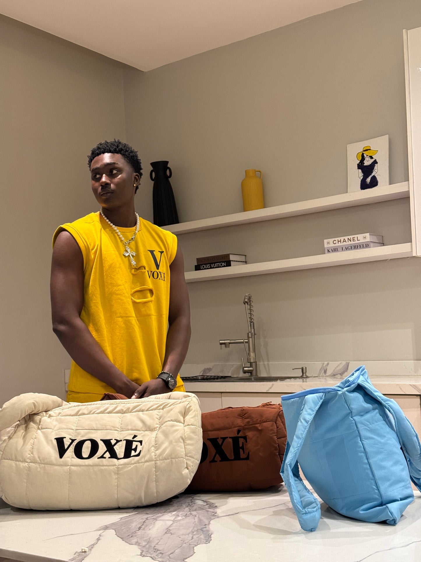 VOXÉ Ripped up and down