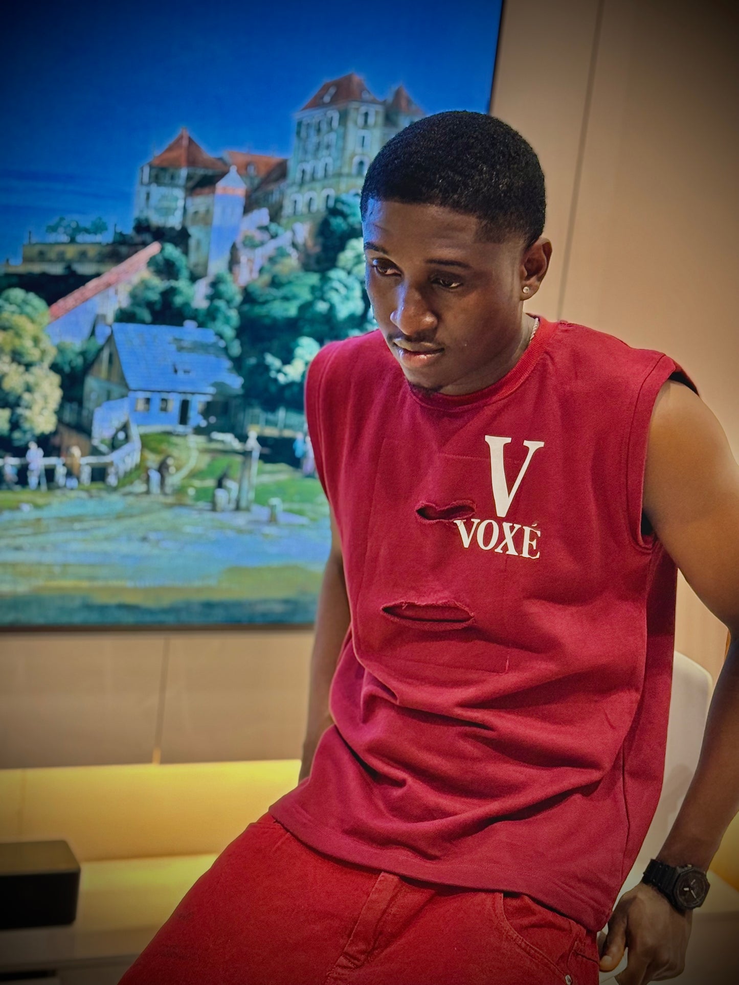 VOXÉ Ripped armless Tee